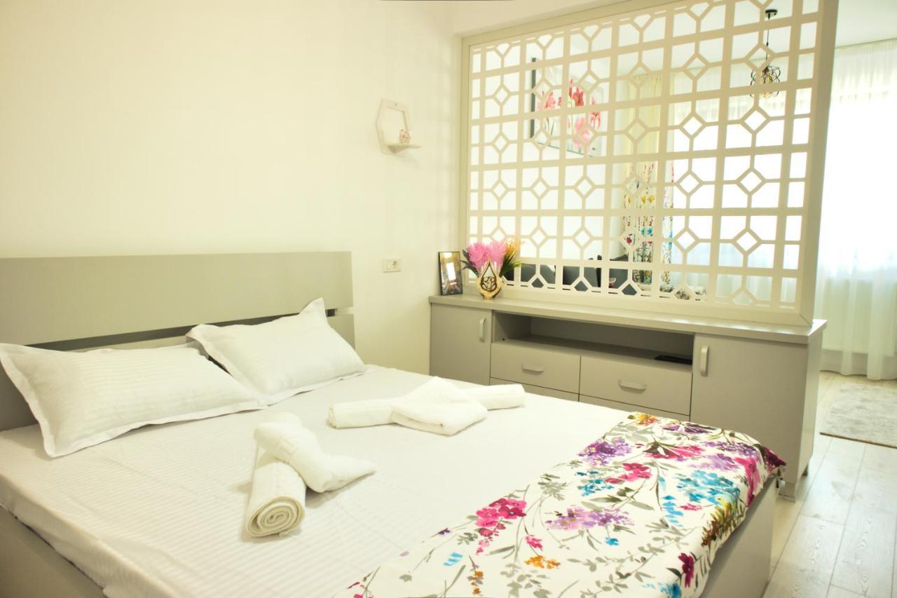 Cozy Flowers Studio - Fast Wi-Fi & Washer-Dryer Braşov Exteriör bild